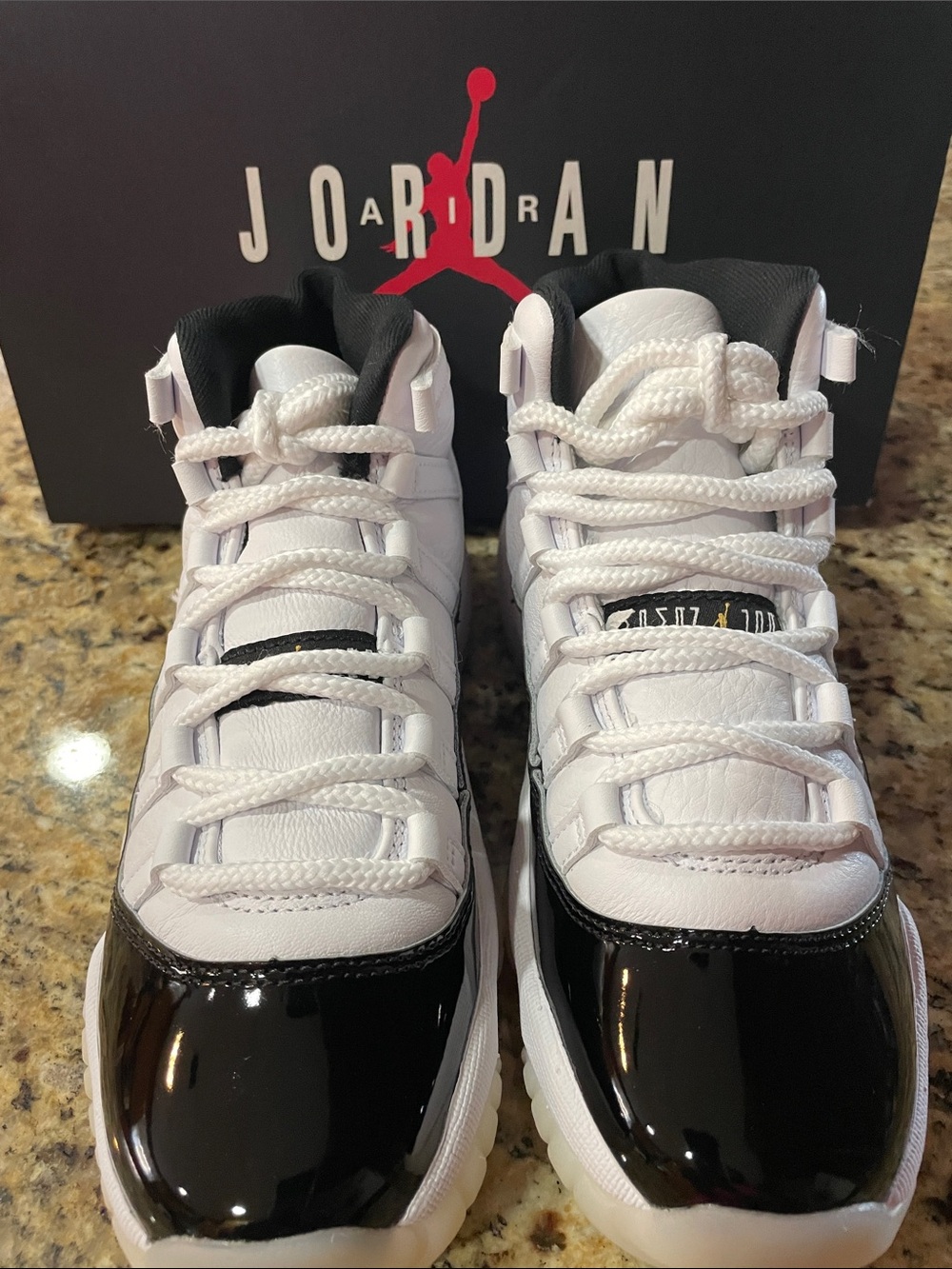 Jordan Kids' Retro 11 Sneakers - White & Black